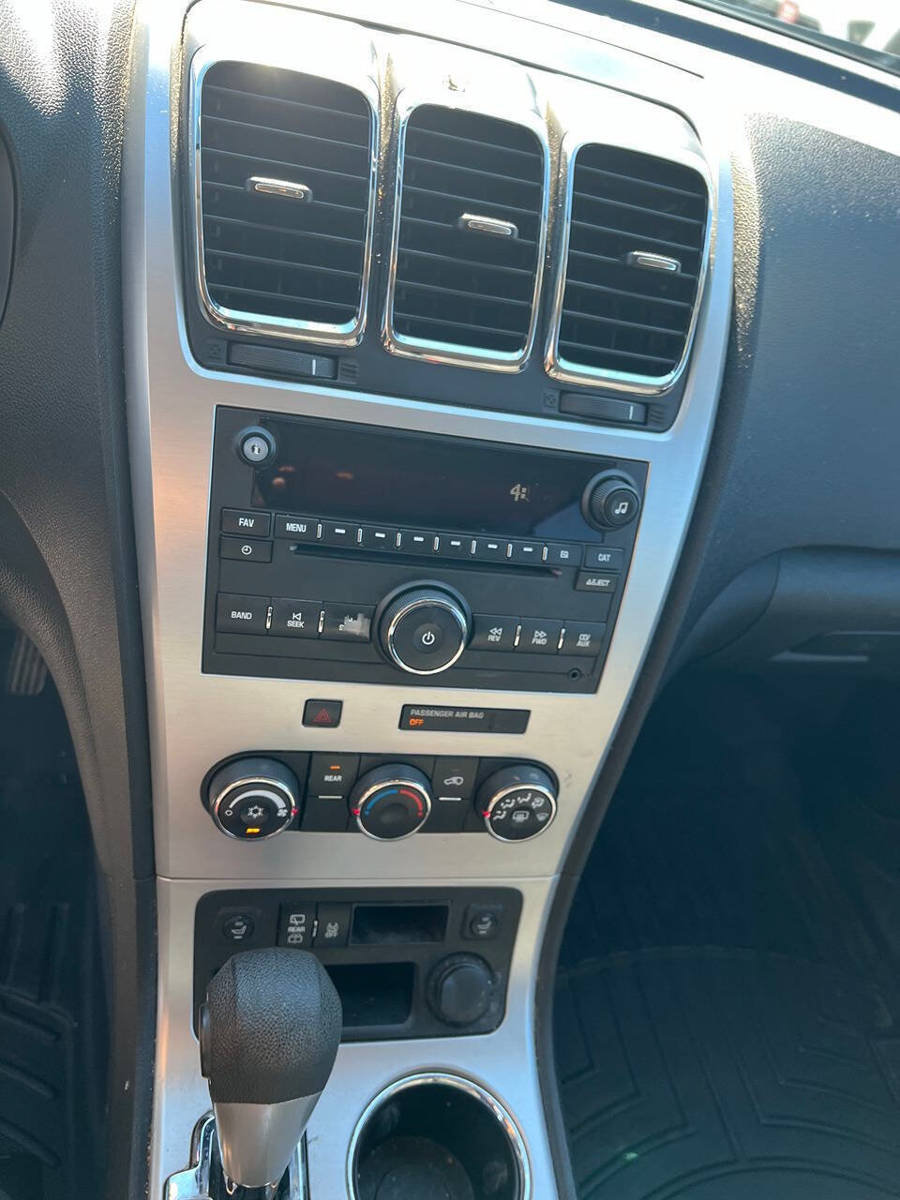 Used 2012 GMC Acadia SL FWD image 5