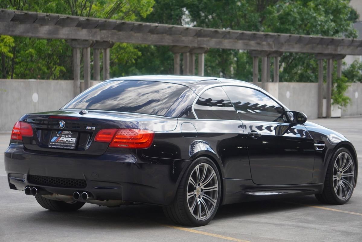 Used 2011 BMW M3 Convertible RWD image 11
