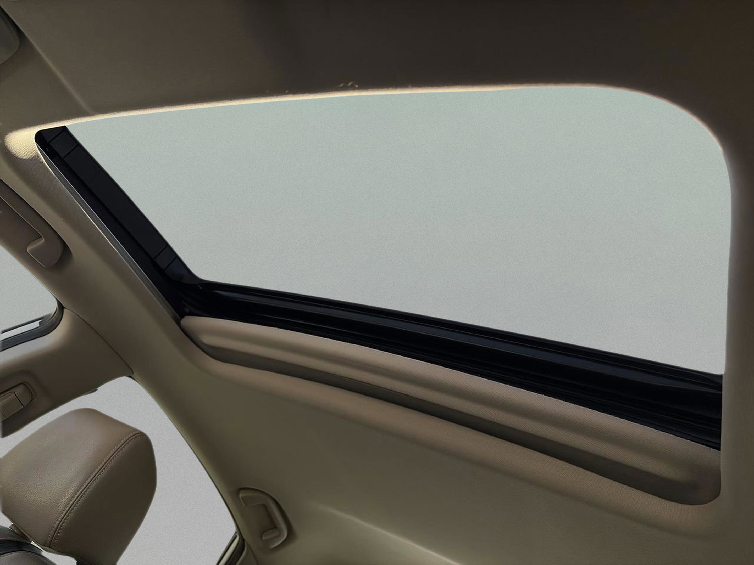 Used 2018 Honda Civic EX-L image 32