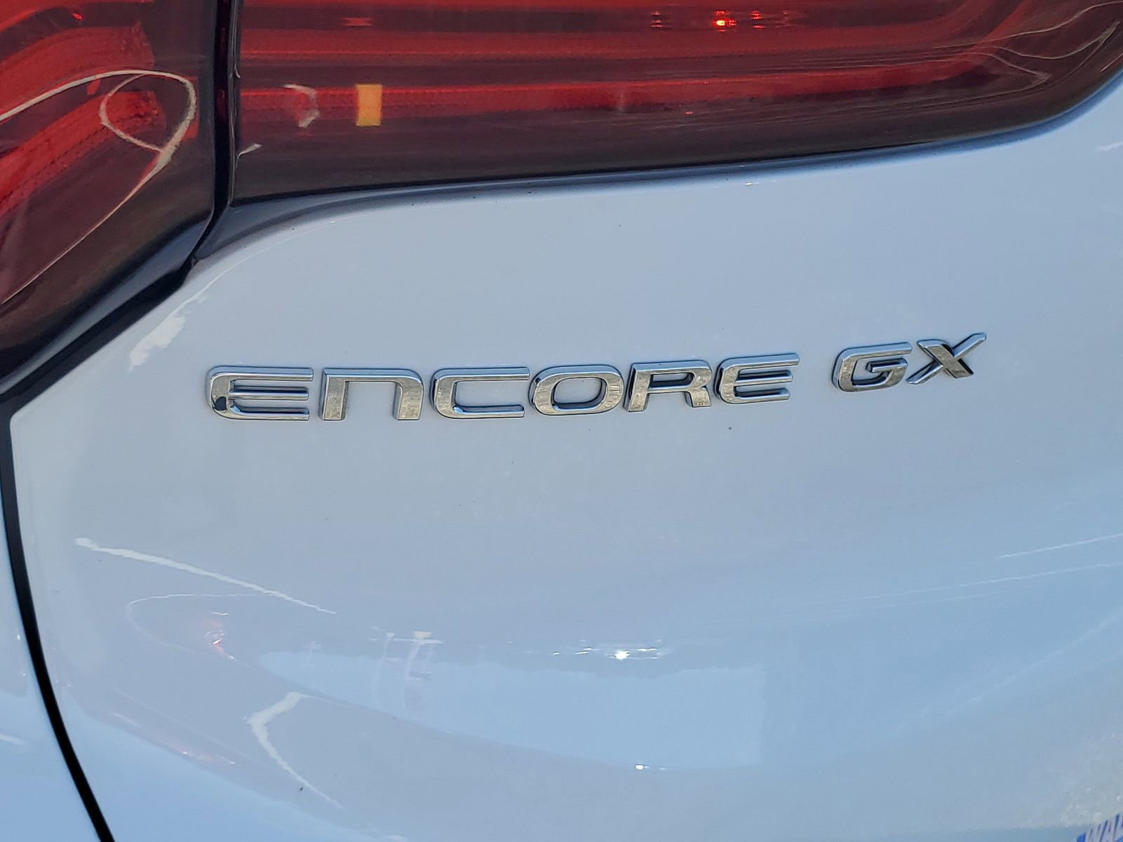 Used 2024 Buick Encore GX Sport Touring image 27