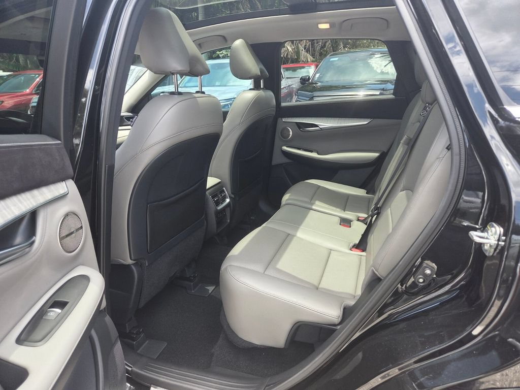Used 2023 INFINITI QX50 Sensory FWD image 10