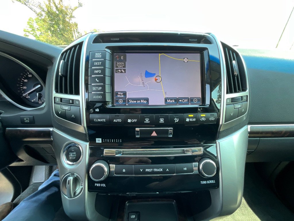 Used 2013 Toyota Land Cruiser image 44