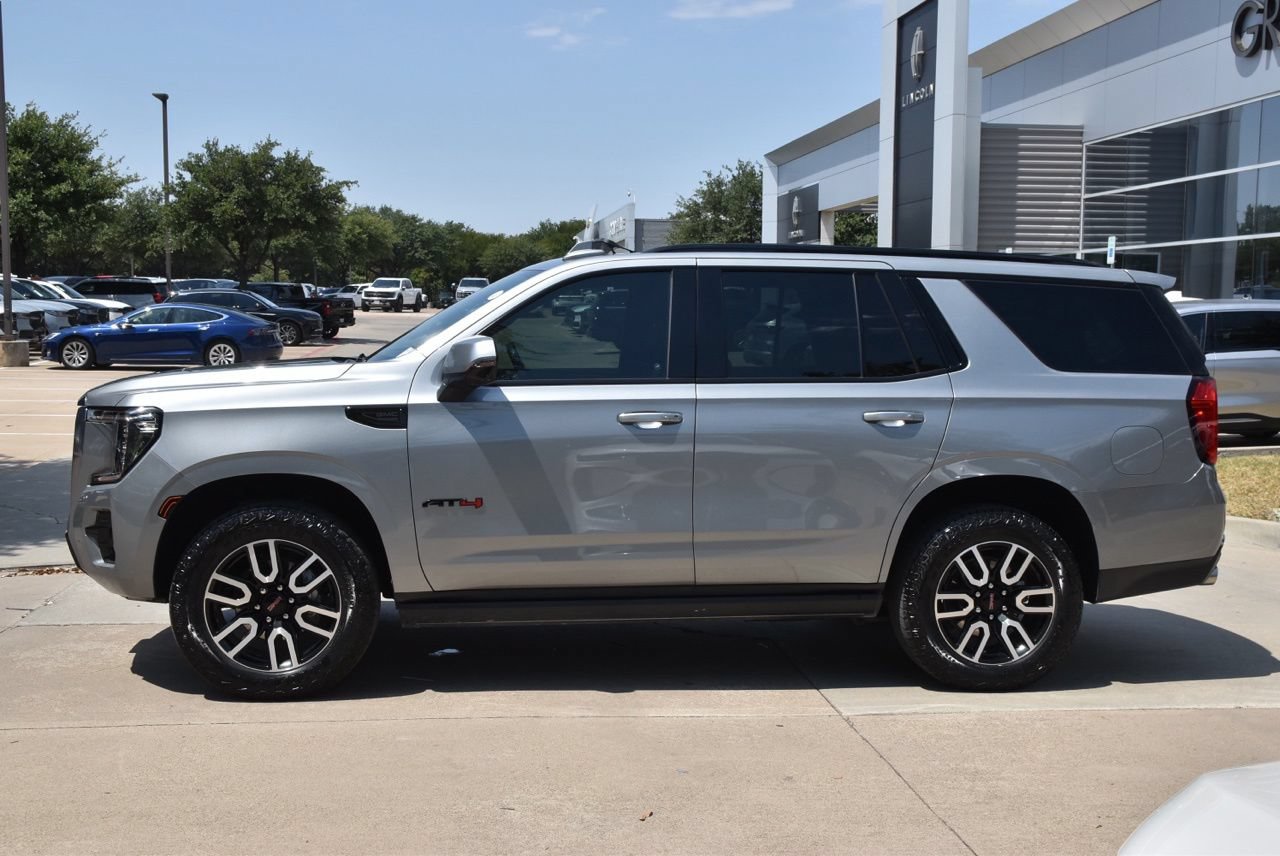 Used 2024 GMC Yukon AT4 w/ Technology Package AWD/4WD image 12