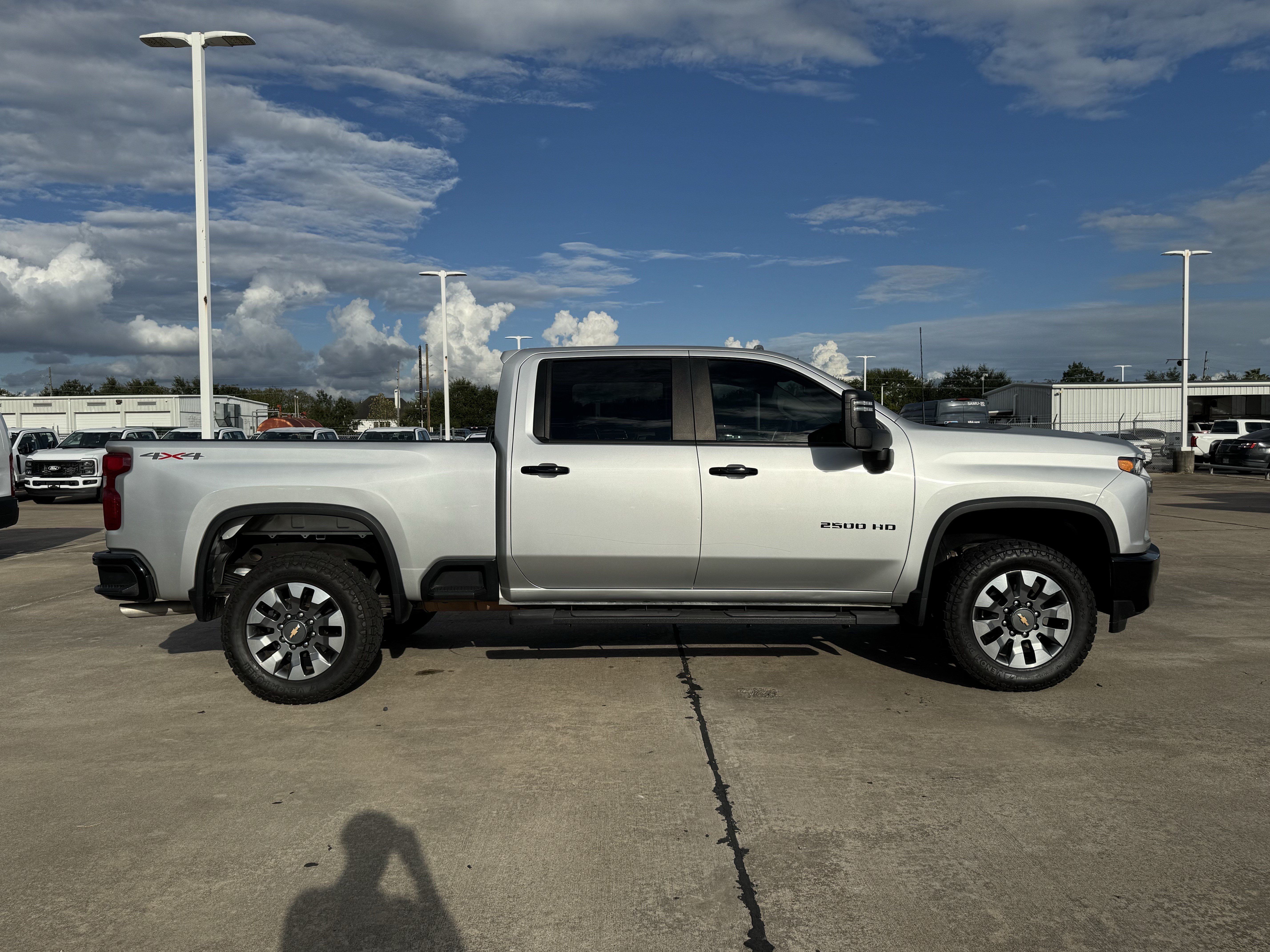 Used 2022 Chevrolet Silverado 2500 Custom w/ Custom Value Package AWD/4WD image 6