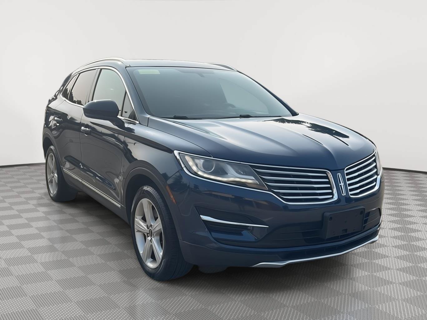 Used 2017 Lincoln MKC Premiere AWD/4WD image 3