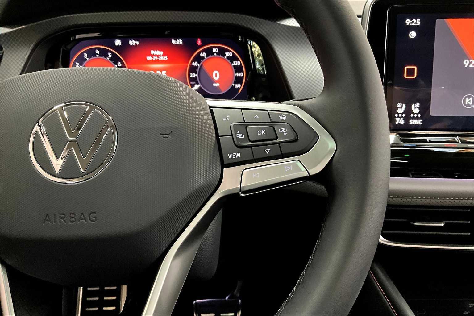 New 2026 Volkswagen Atlas Peak Edition image 18