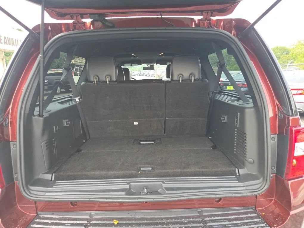 Used 2017 Ford Expedition EL Limited RWD image 20