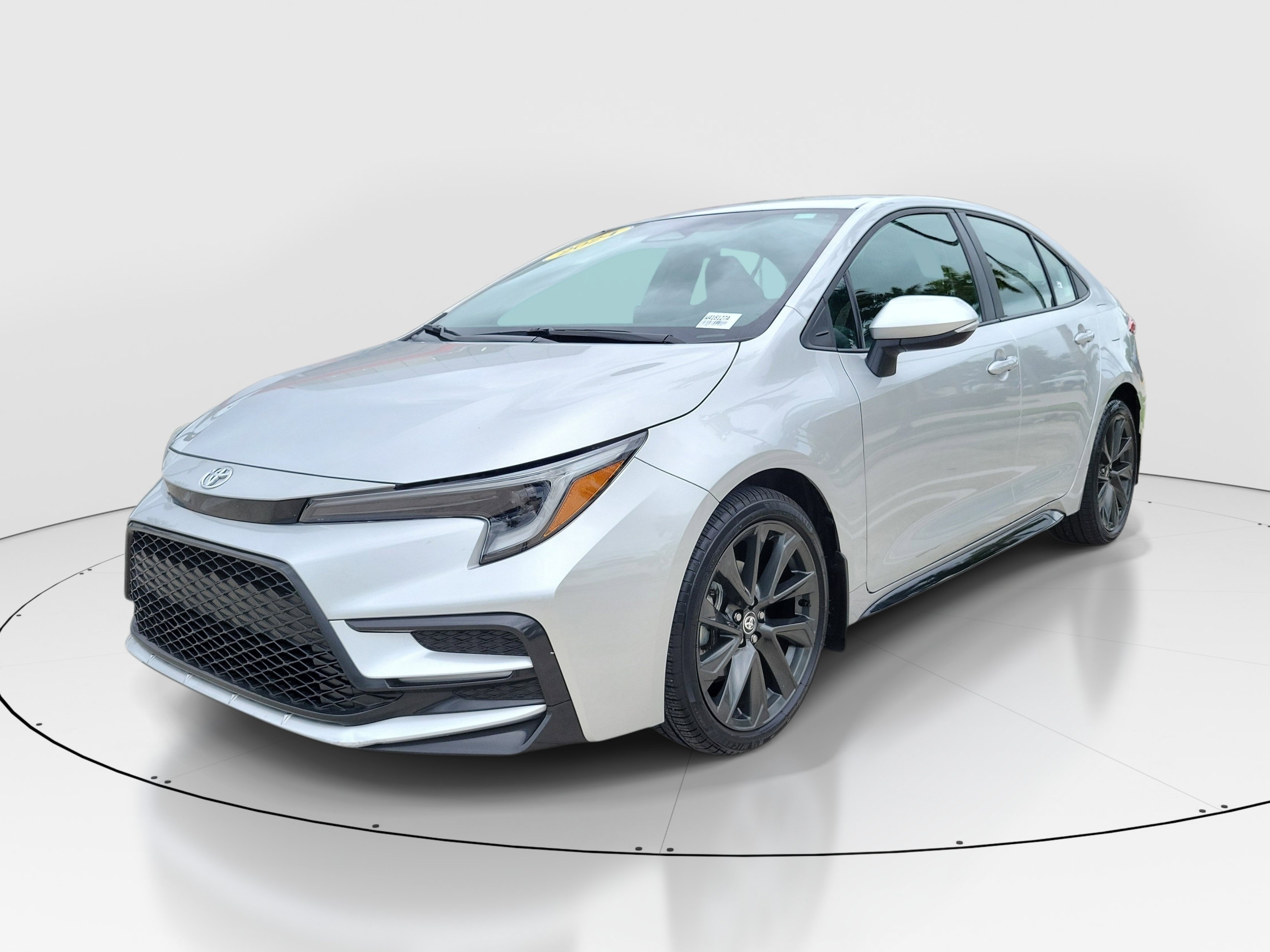 Certified 2024 Toyota Corolla SE FWD image 3