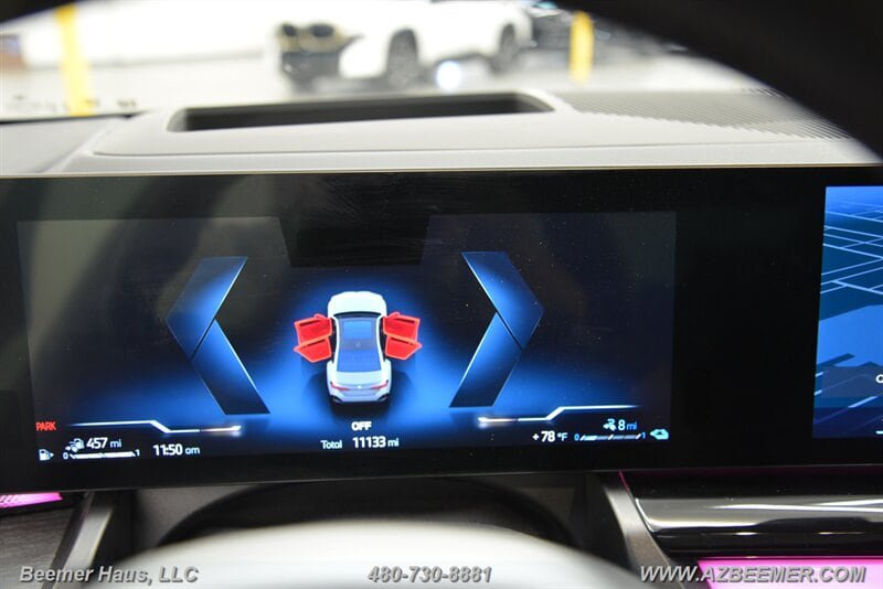 Used 2025 BMW 550e xDrive w/ Premium Package AWD/4WD image 35