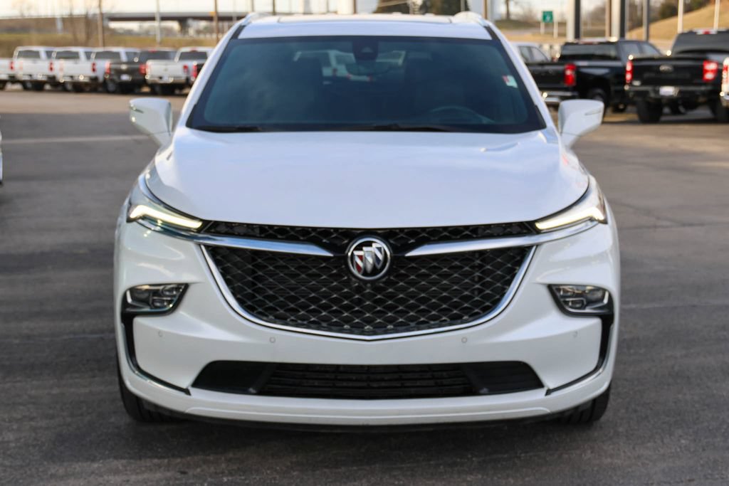 Used 2022 Buick Enclave Avenir w/ Avenir Technology Package AWD/4WD image 33
