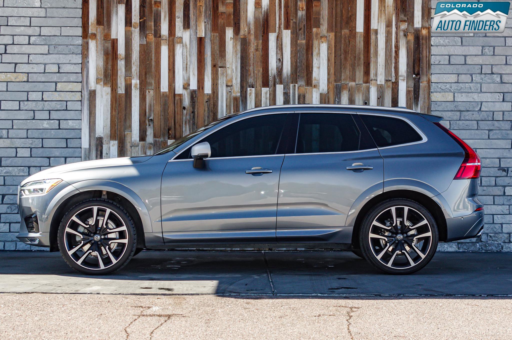 Used 2018 Volvo XC60 T6 R-Design w/ Convenience Package AWD/4WD image 3