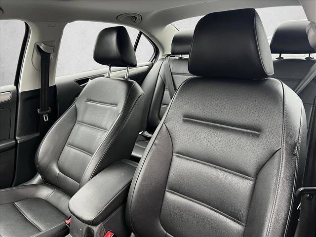 Used 2018 Volkswagen Jetta SE image 13