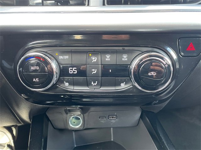 Used 2025 Chevrolet Trax LT w/ LT Convenience Package image 24