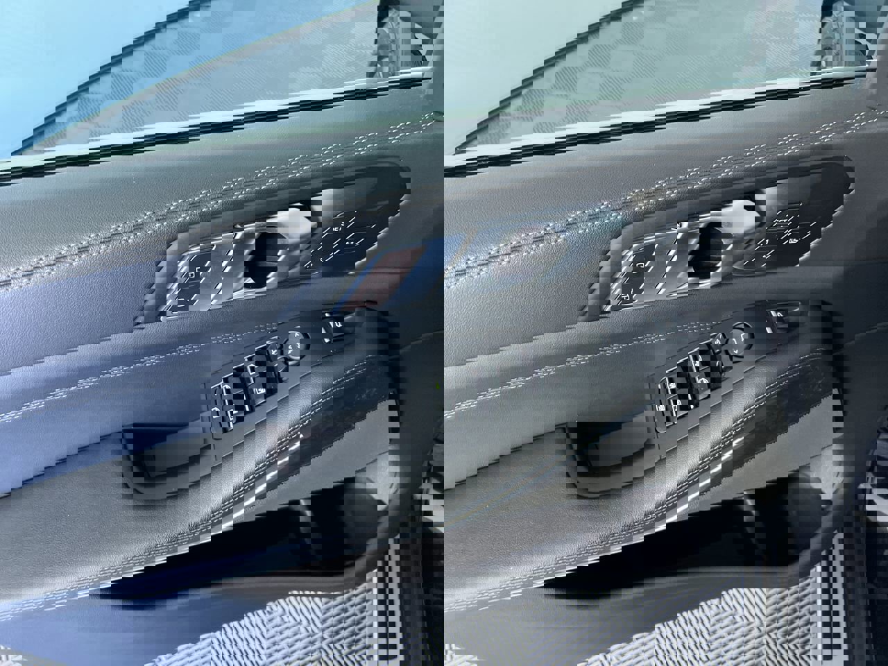 Used 2024 BMW X5 sDrive40i image 14