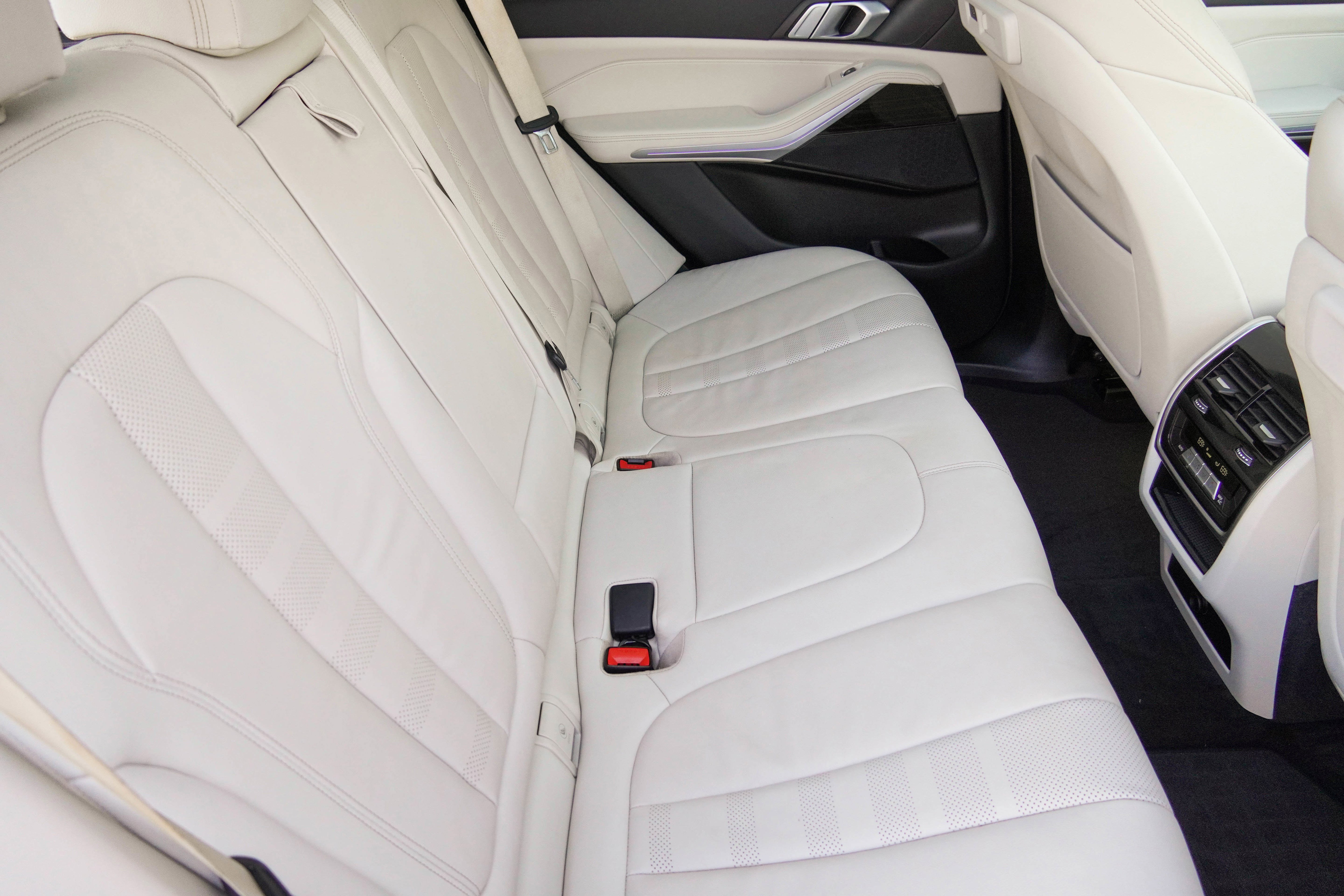 Used 2020 BMW X5 sDrive40i w/ Premium Package image 36