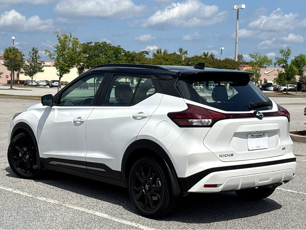 Used 2023 Nissan Kicks SR w/ SR Premium Package FWD image 20