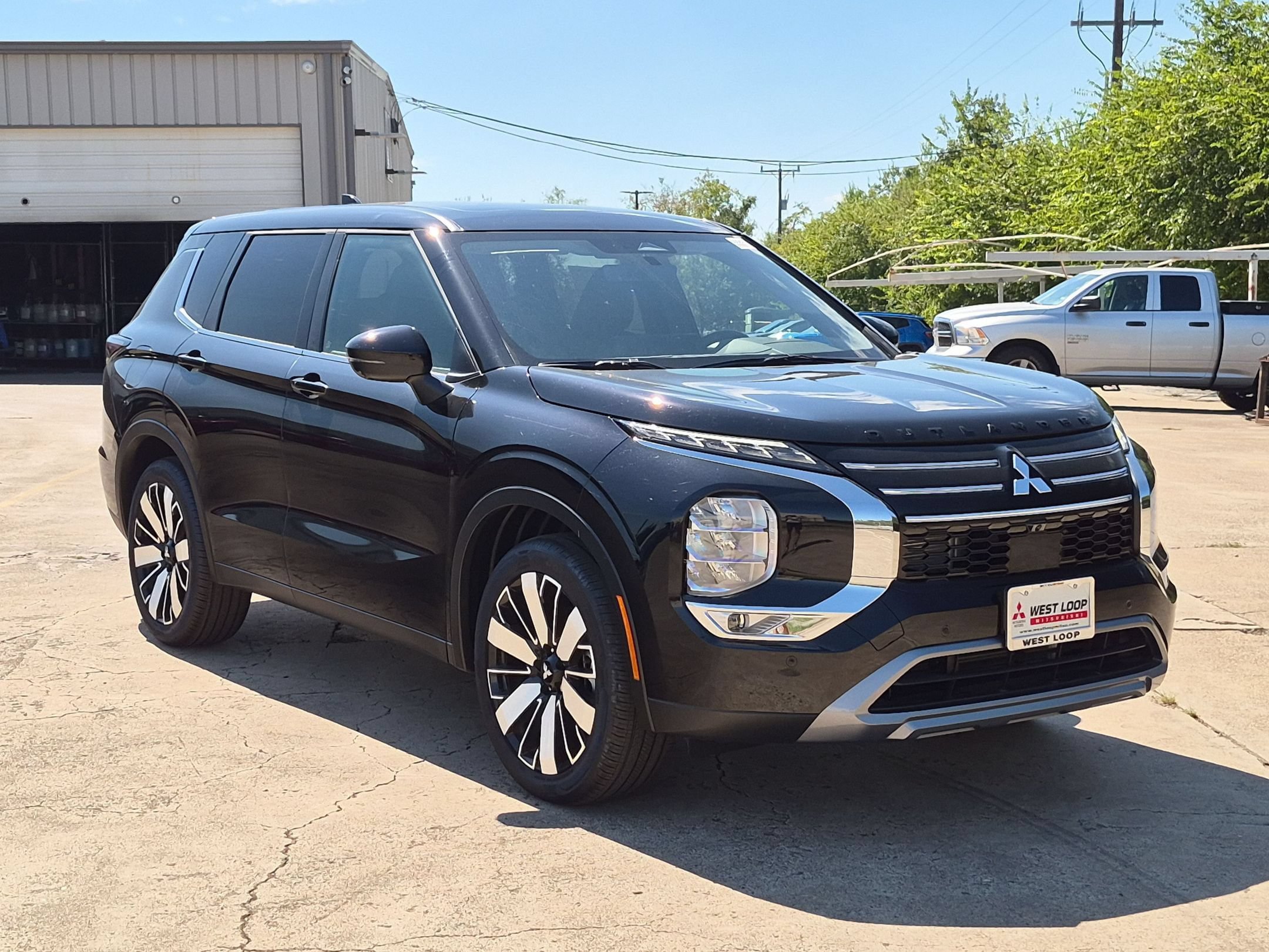 New 2026 Mitsubishi Outlander SE FWD image 7