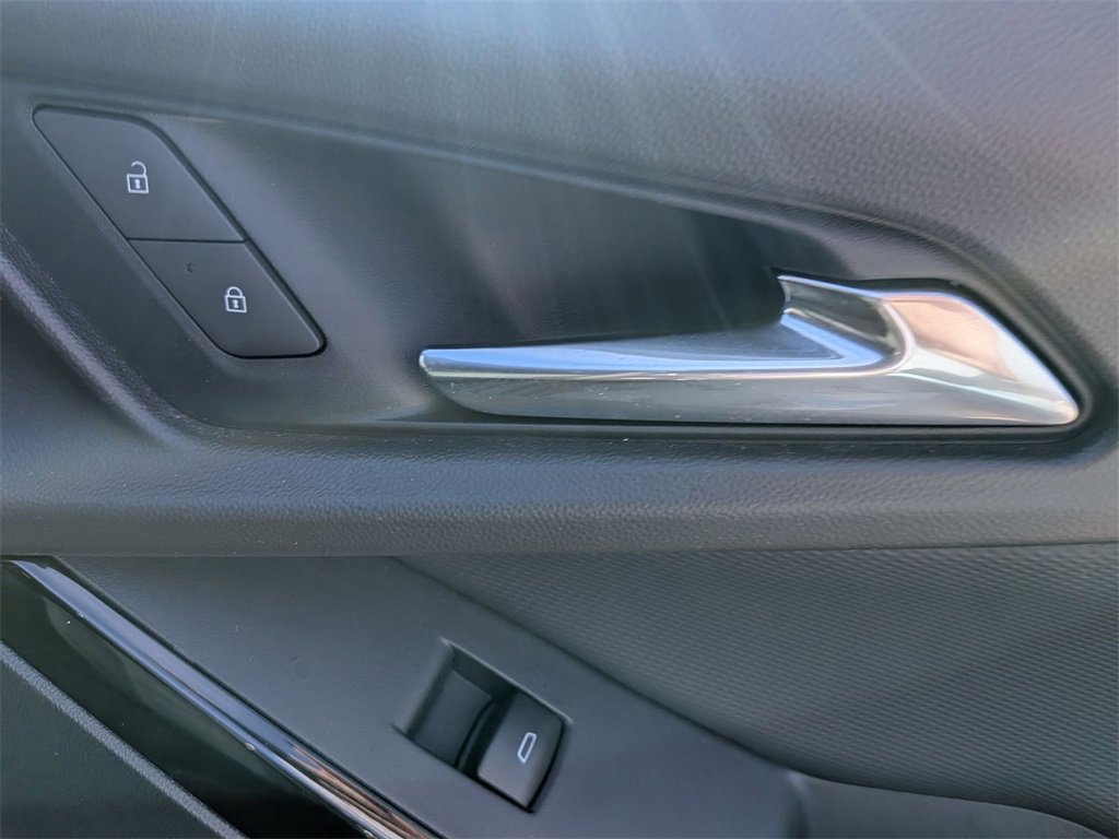 Used 2025 Chevrolet Equinox LT image 31