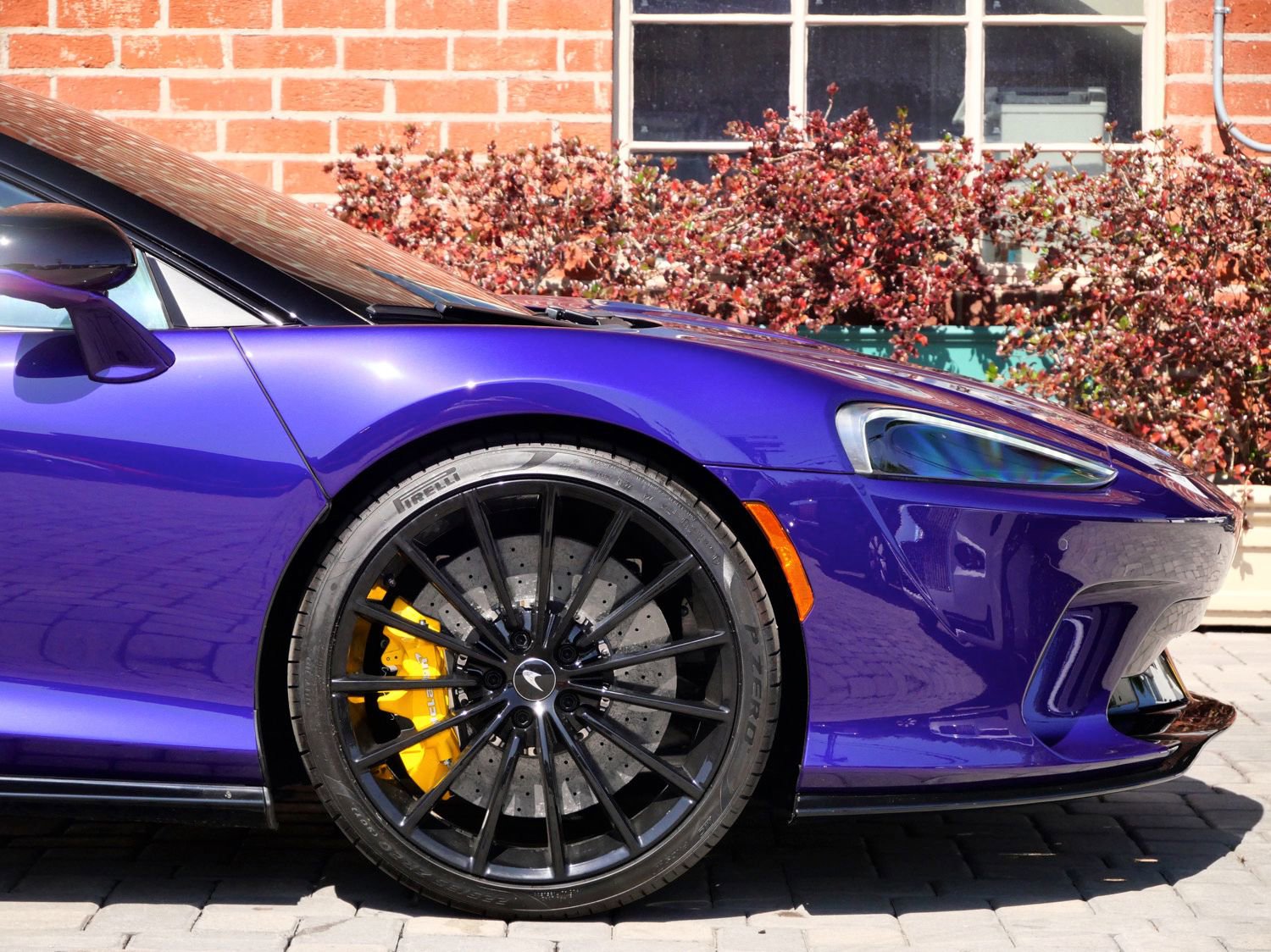 Used 2023 McLaren GT RWD image 7