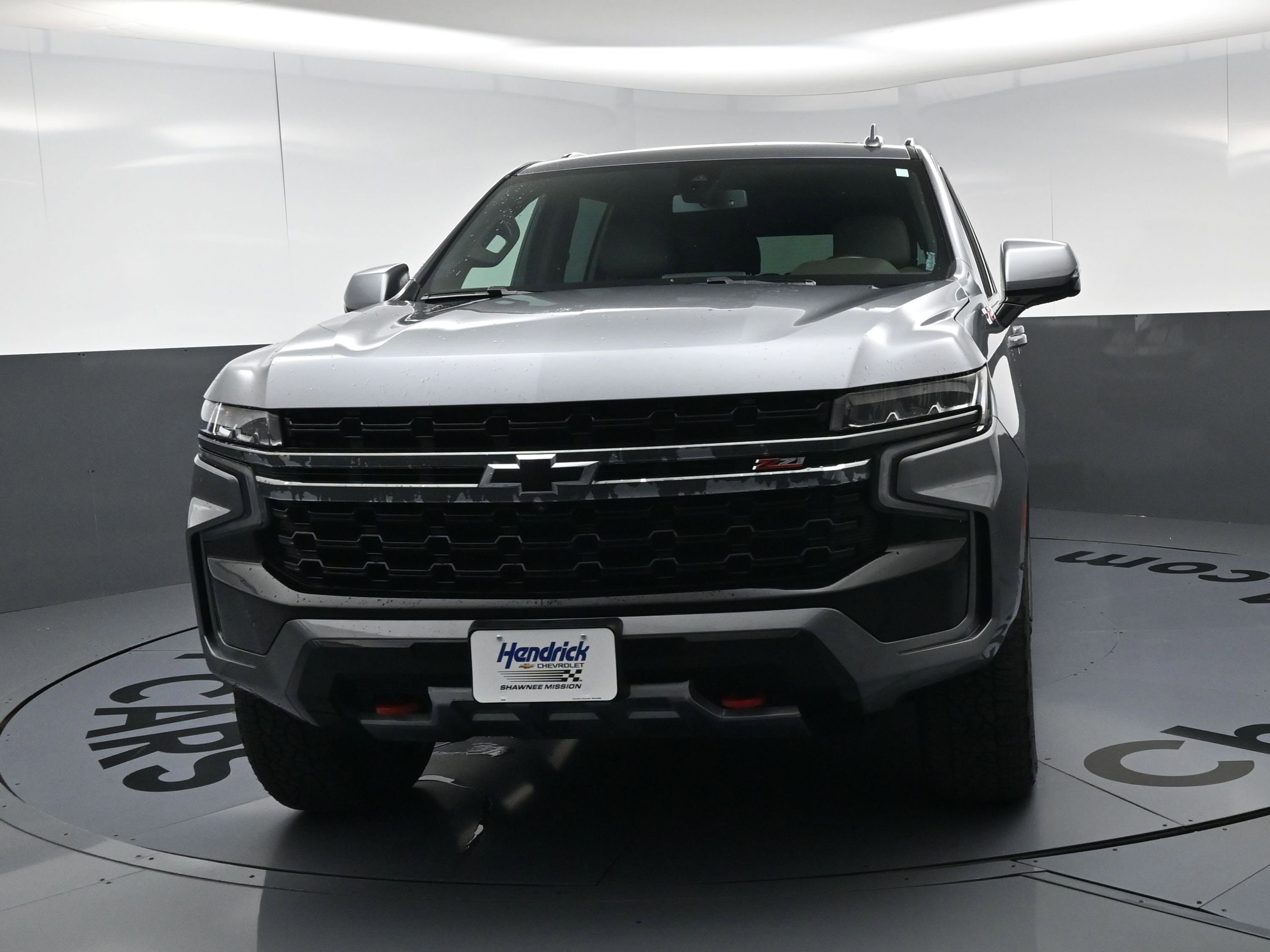 Used 2022 Chevrolet Suburban Z71 w/ Luxury Package AWD/4WD image 5