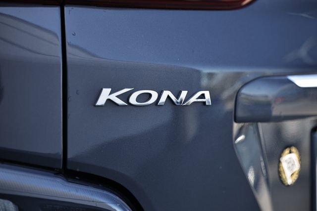 Used 2023 Hyundai Kona Limited image 9