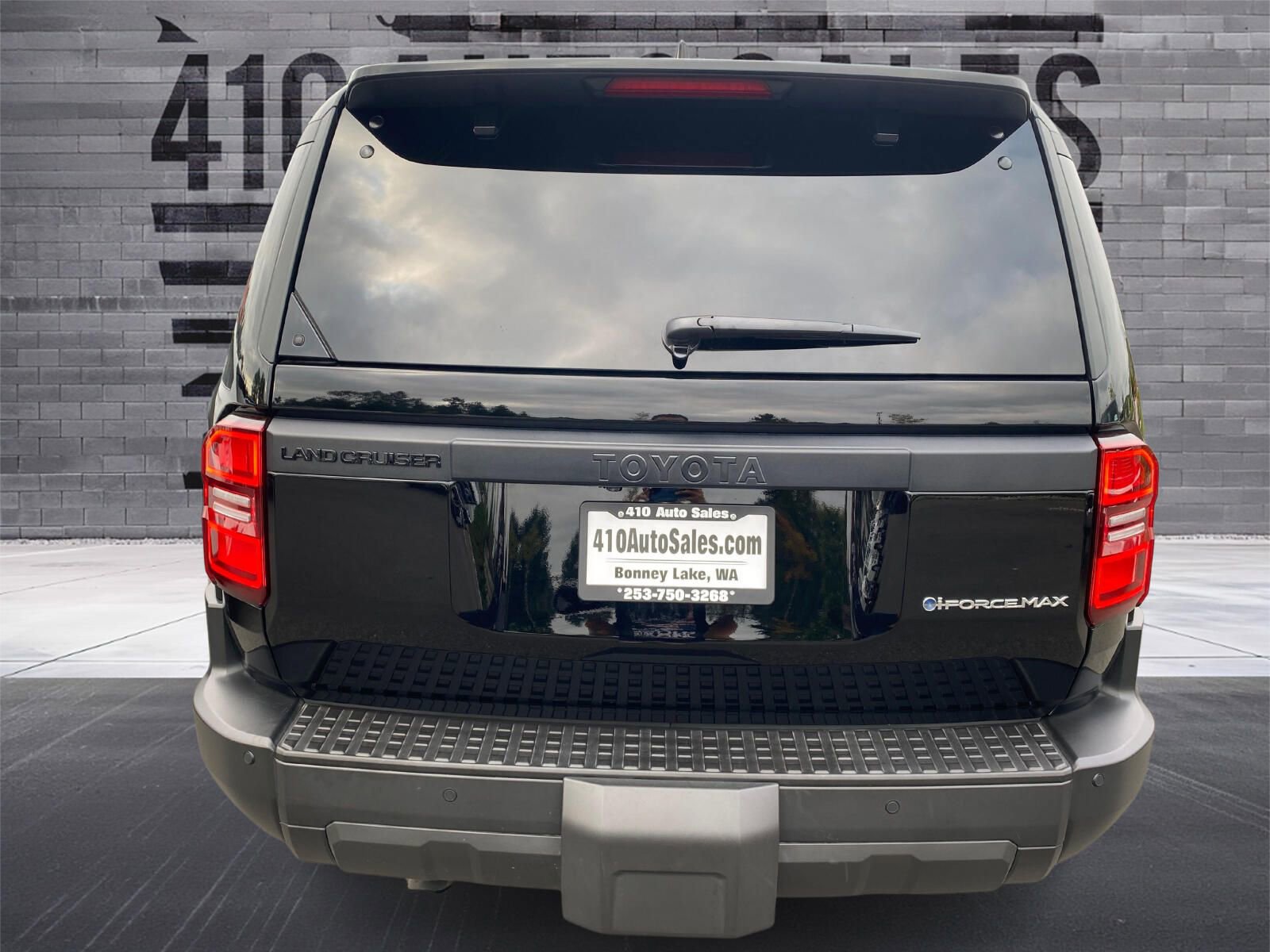 Used 2025 Toyota Land Cruiser 1958 image 4
