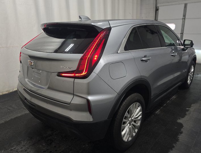 Used 2024 Cadillac XT4 Luxury w/ LPO, Floor Liner Package FWD image 2