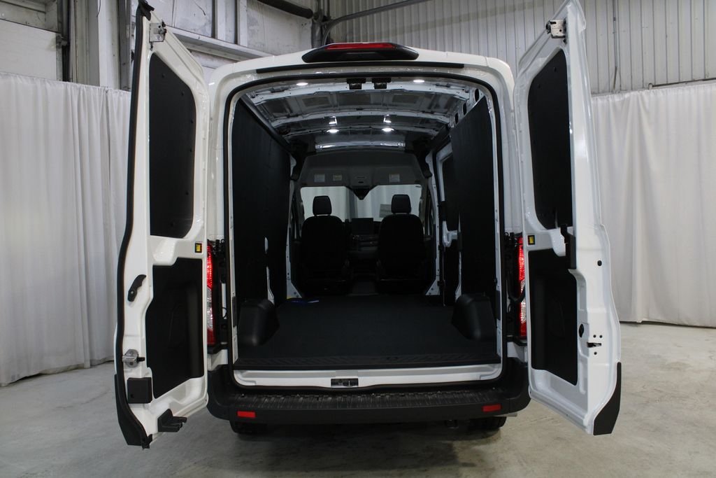 New 2026 Ford Transit 250 148 Medium Roof w/ Load Area Protection Package RWD image 29