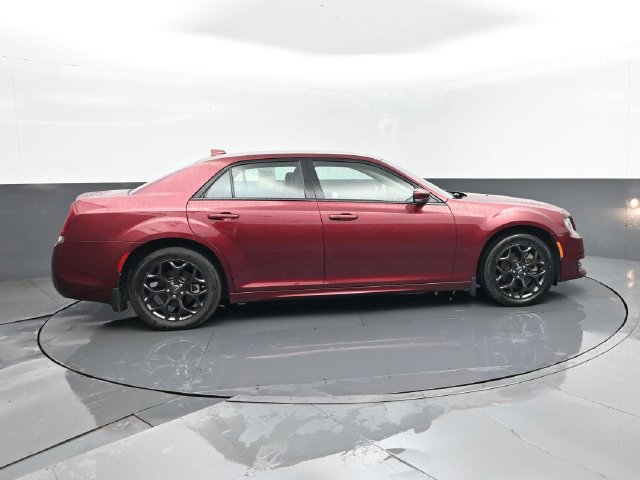 Used 2021 Chrysler 300 Touring AWD/4WD image 4