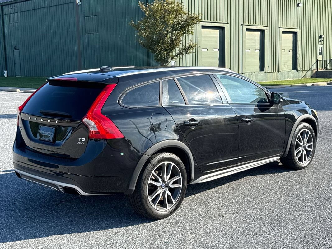 Used 2016 Volvo V60 T5 Cross Country w/ Convenience Package AWD/4WD image 8
