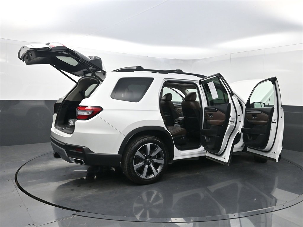 Used 2024 Honda Pilot Elite image 41