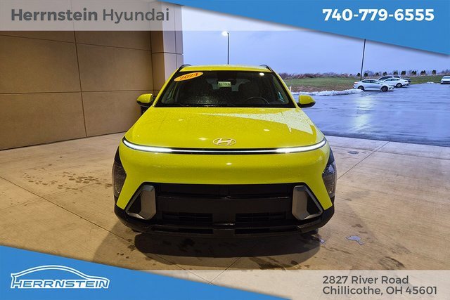 Used 2024 Hyundai Kona SEL image 2