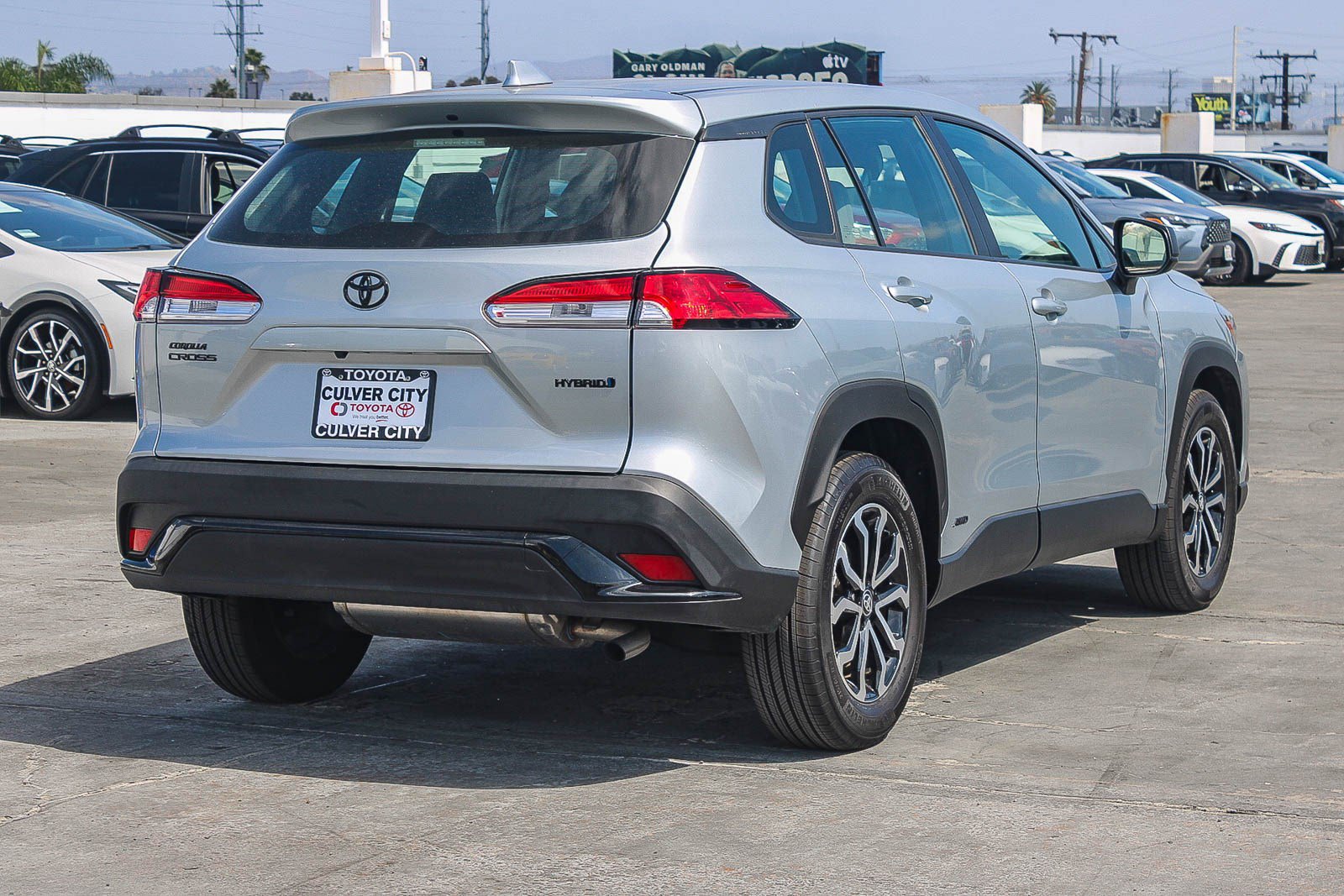 Used 2024 Toyota Corolla Cross AWD Hybrid image 9