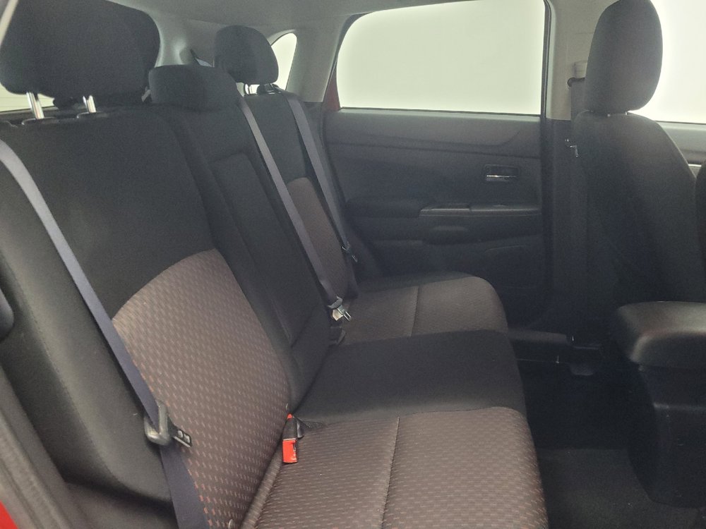 Used 2016 Mitsubishi Outlander Sport SE AWD/4WD image 19