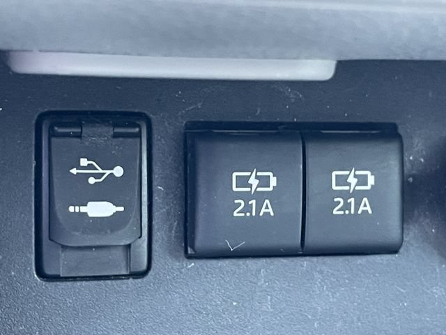 Used 2017 Toyota Highlander Limited FWD image 18