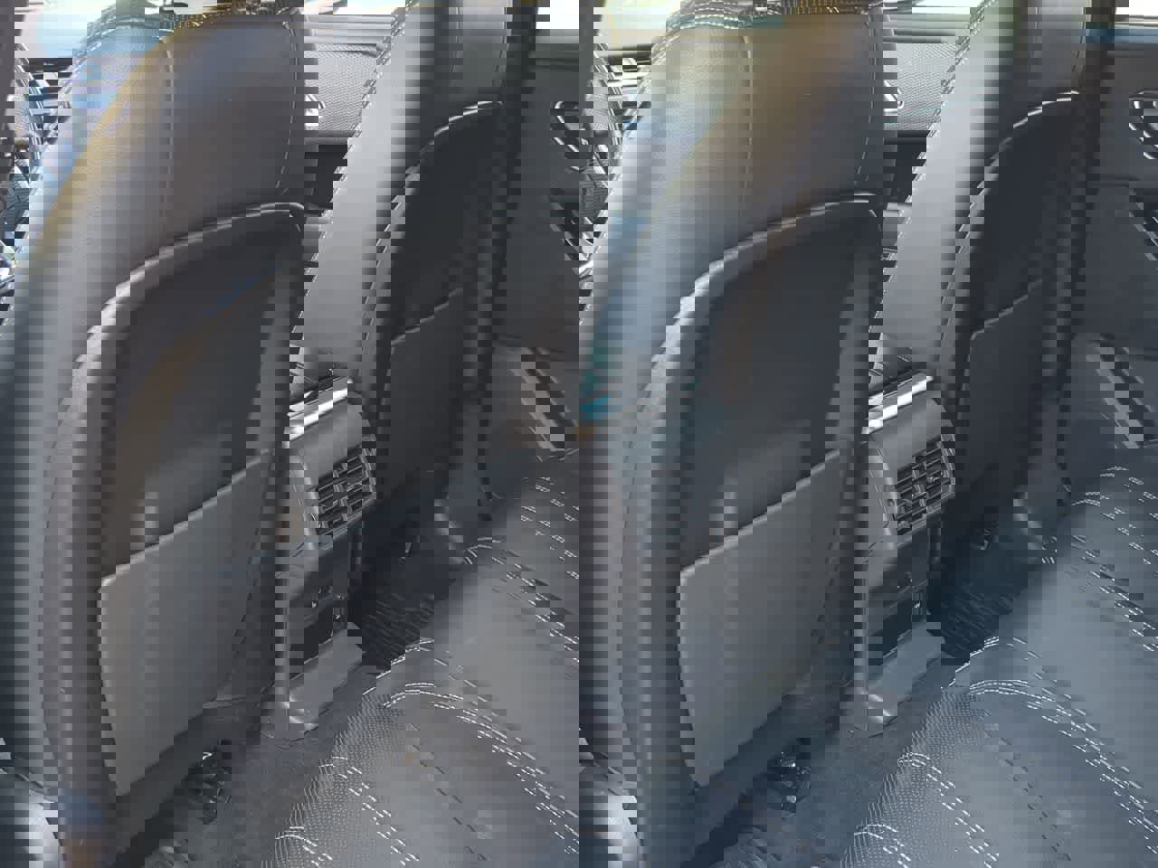 Used 2020 Land Rover Range Rover Velar R-Dynamic S image 18