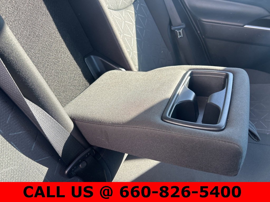 Used 2025 Toyota RAV4 XLE image 9