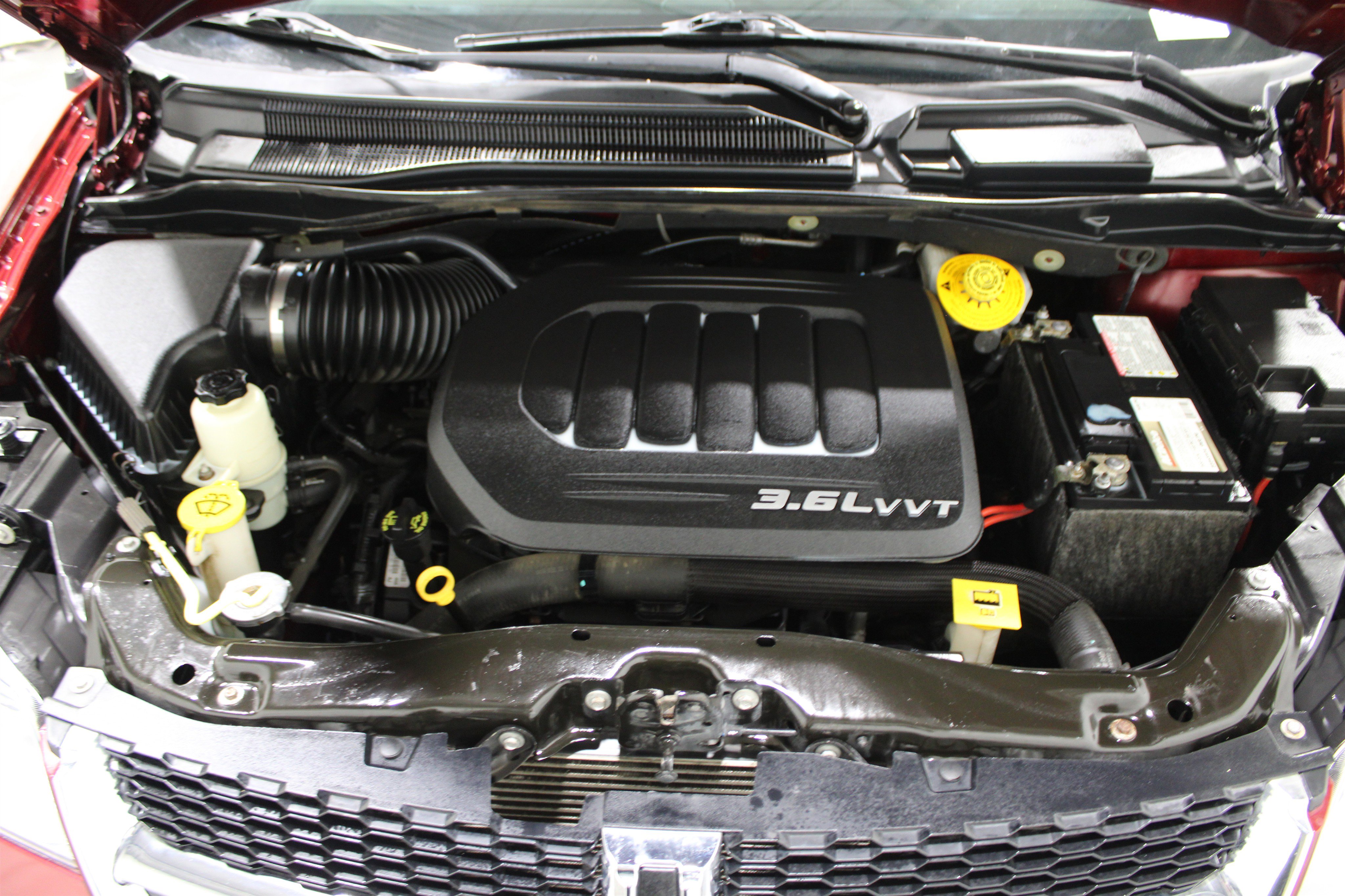 Used 2017 Dodge Grand Caravan SXT image 36