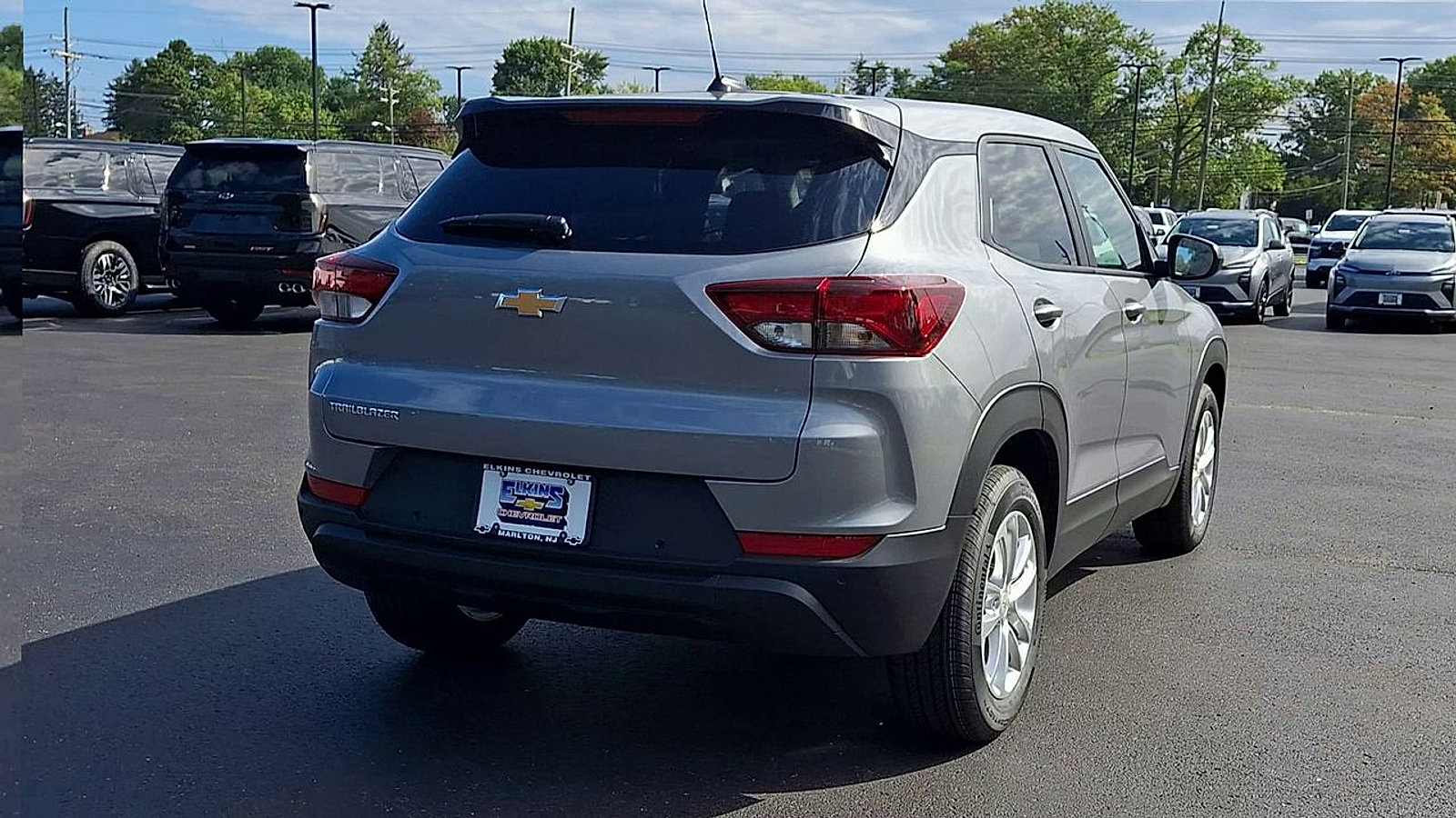 New 2026 Chevrolet TrailBlazer LS w/ LS Convenience Package FWD image 2