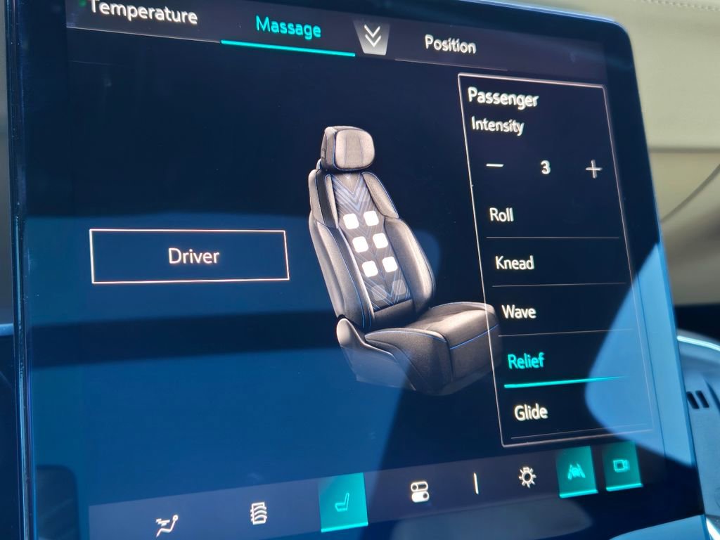 New 2025 Cadillac Escalade IQ Luxury 2 w/ LPO, Etrunk Organizer Package image 30