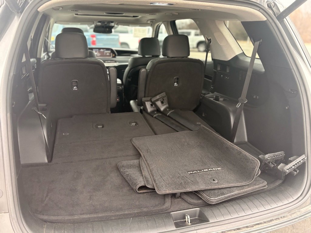 Used 2021 Hyundai Palisade Limited image 9