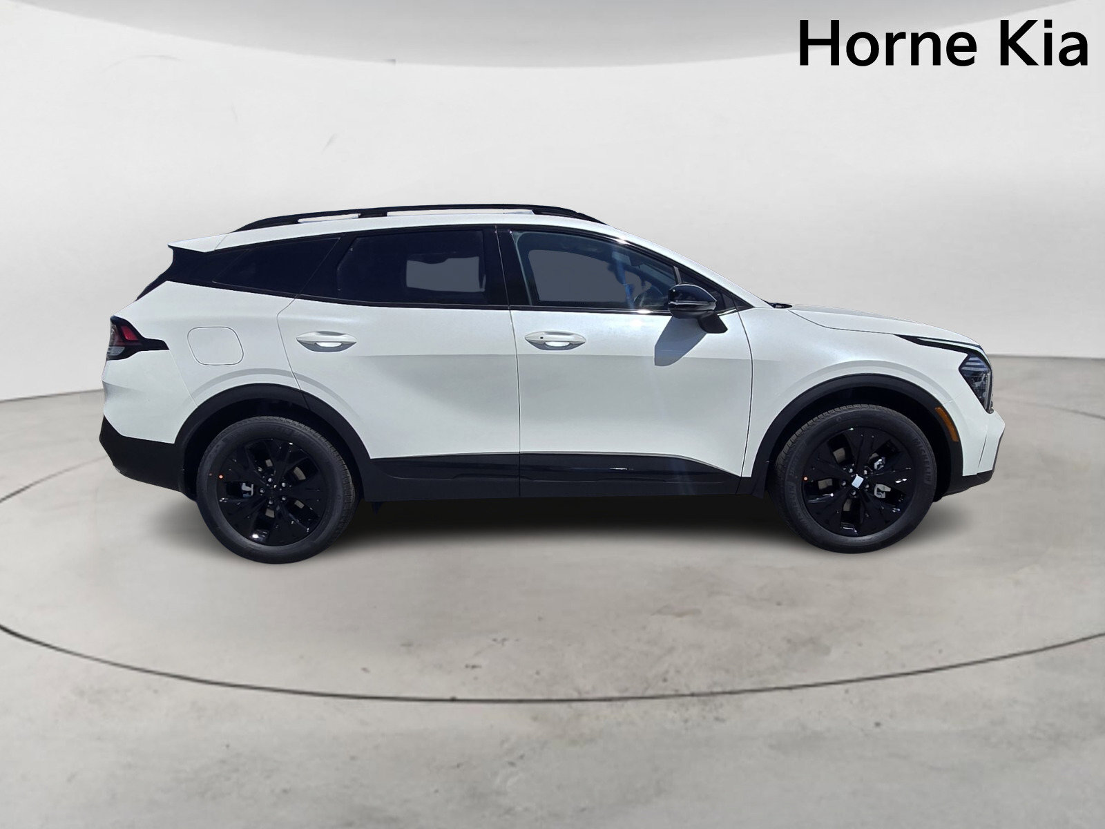 New 2025 Kia Sportage X-Line image 3