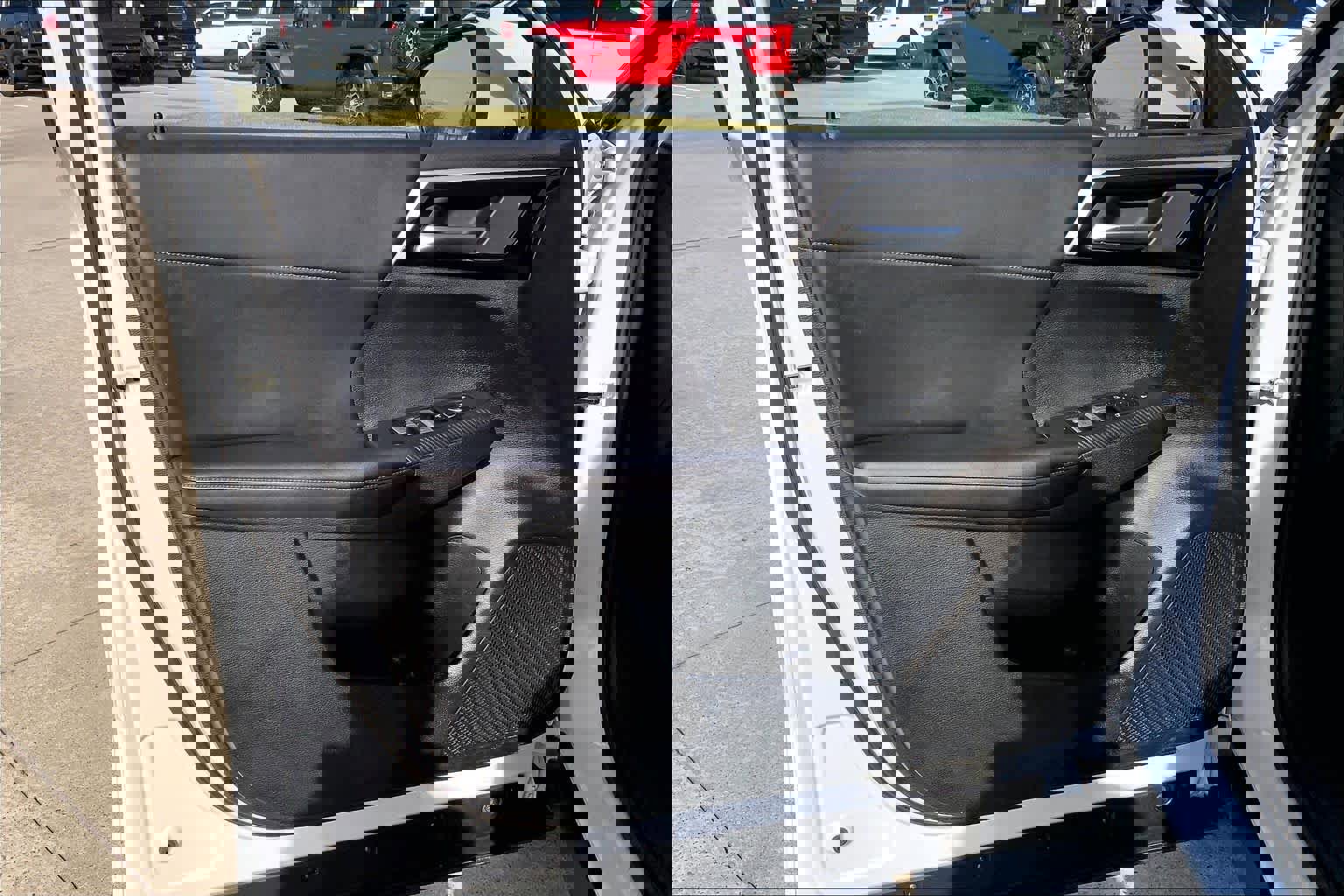 Used 2024 Mitsubishi Outlander SE image 21