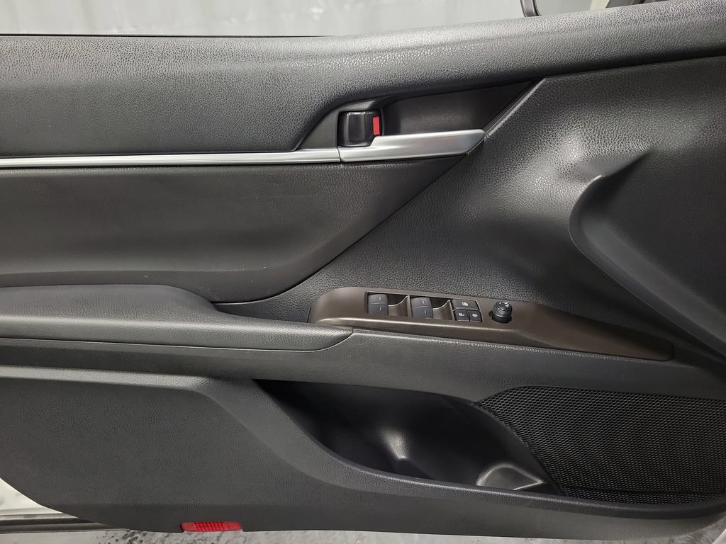 Used 2024 Toyota Camry SE FWD image 24