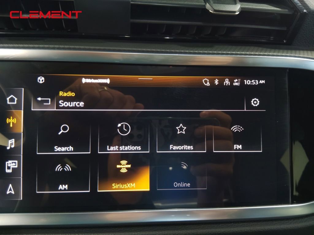 Used 2024 Audi Q3 2.0T Premium Plus w/ Premium Plus Package image 18