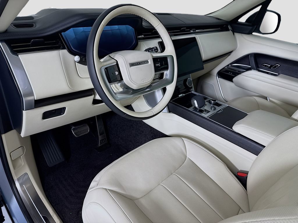 Used 2023 Land Rover Range Rover Long Wheelbase Autobiography image 9