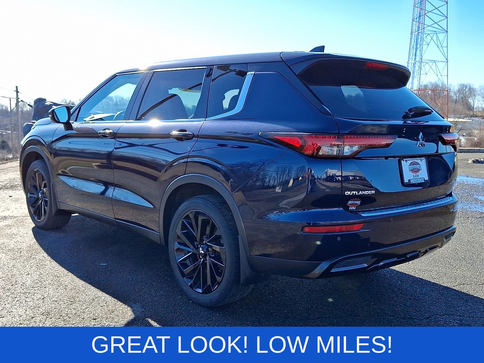 Used 2023 Mitsubishi Outlander SE Black Edition image 5