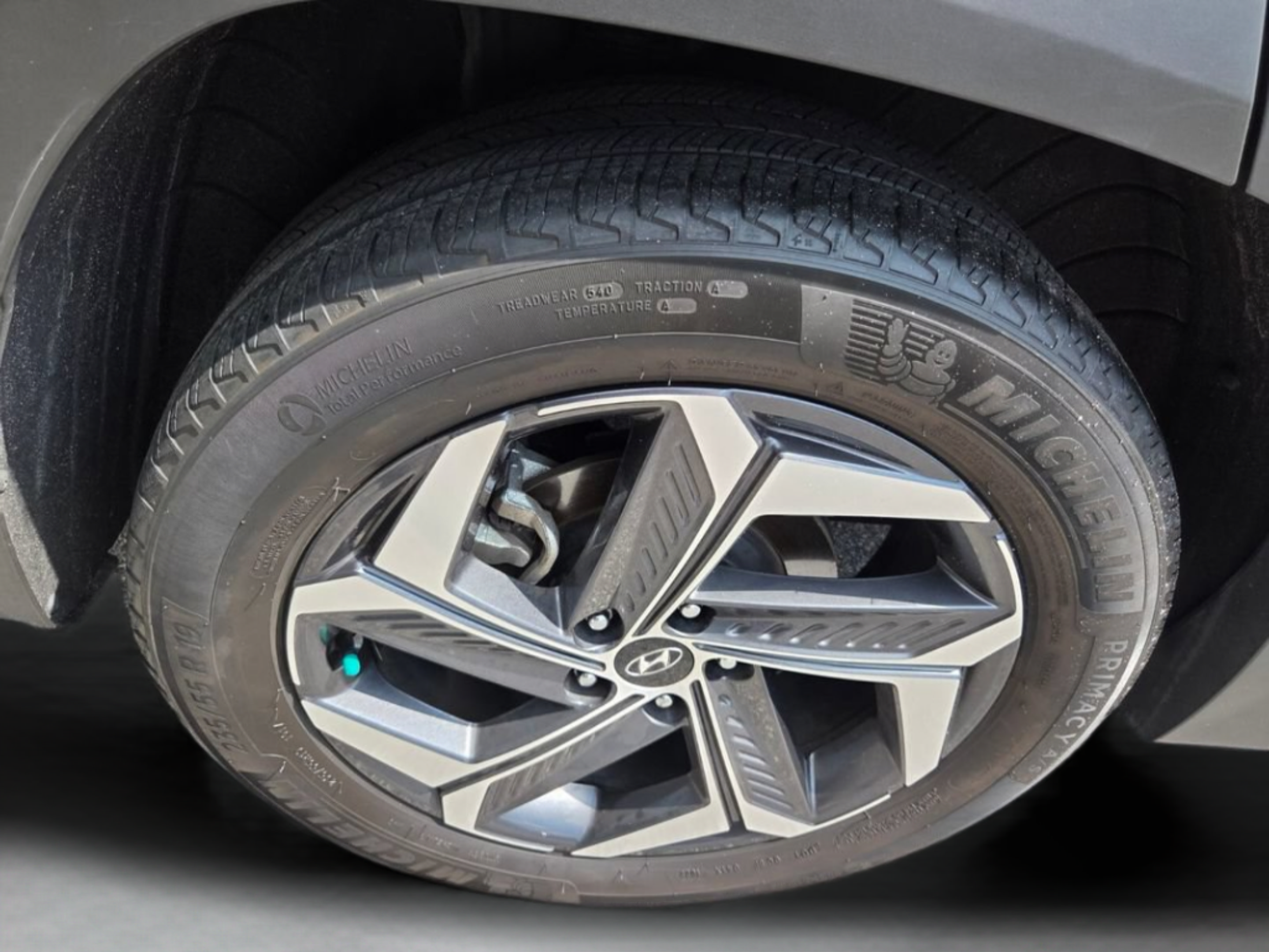 Used 2022 Hyundai Tucson Limited FWD image 17