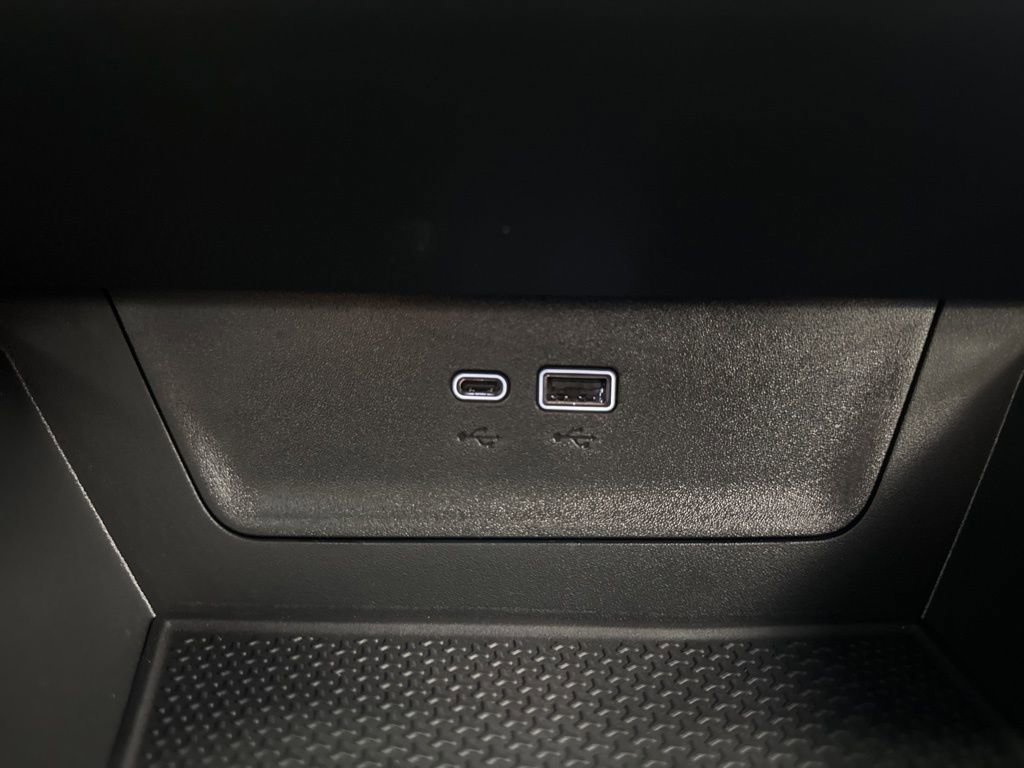 New 2026 Chevrolet Equinox RS w/ Convenience Package III AWD/4WD image 21