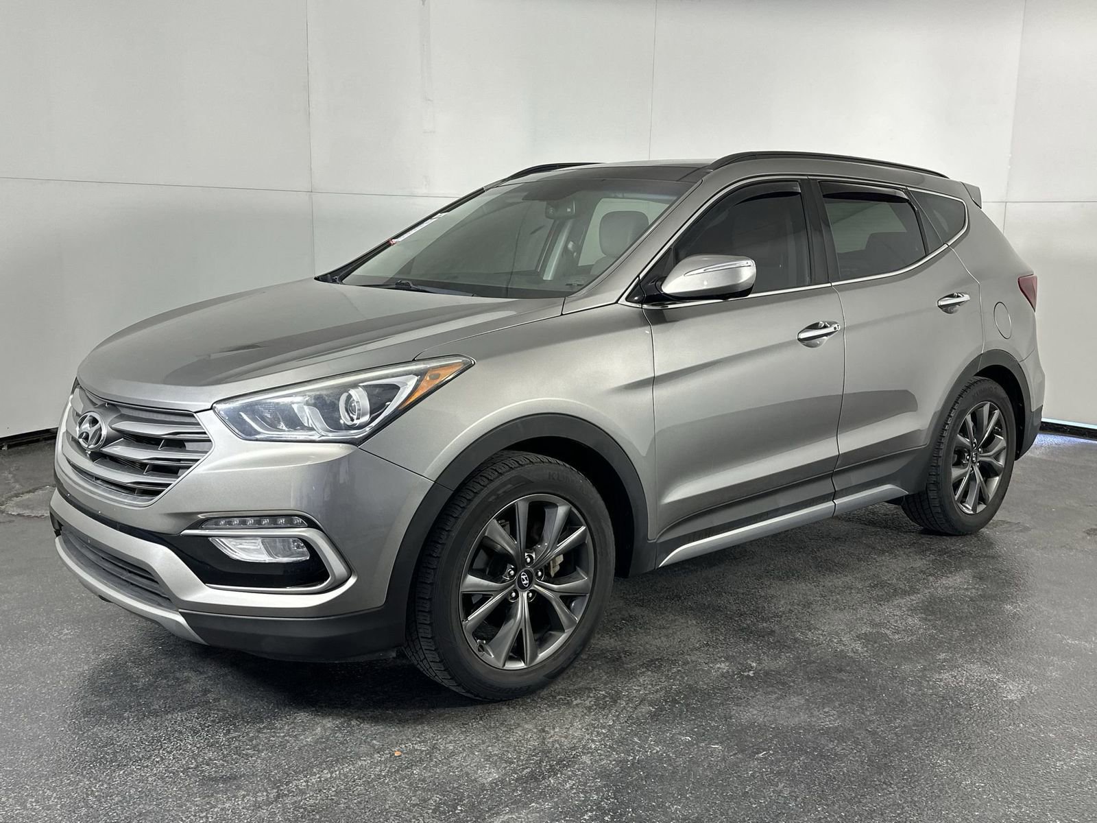 Used 2017 Hyundai Santa Fe Sport image 6